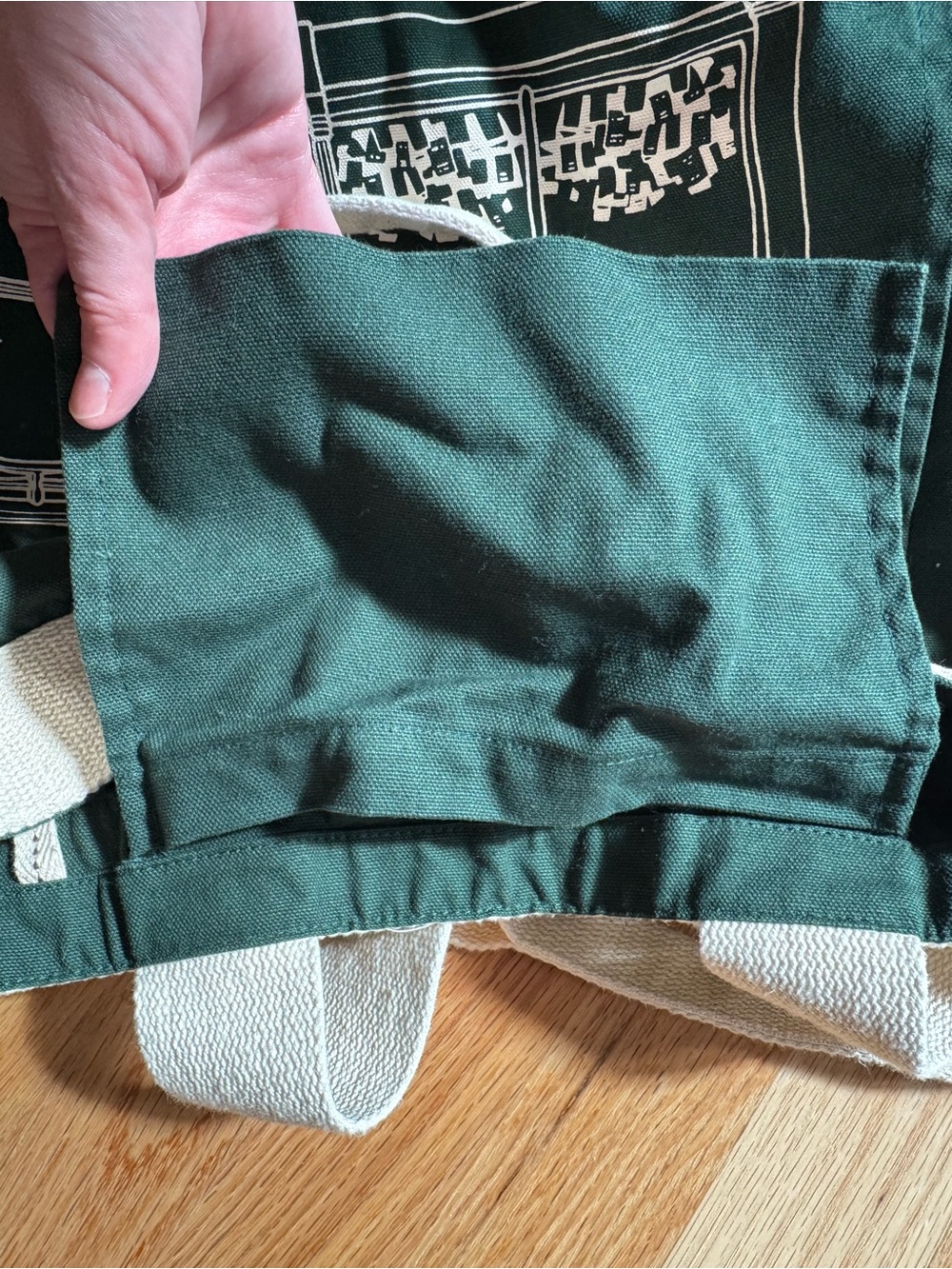Daunt Books Green Canvas Tote with White Handles - Picture 5 of 7